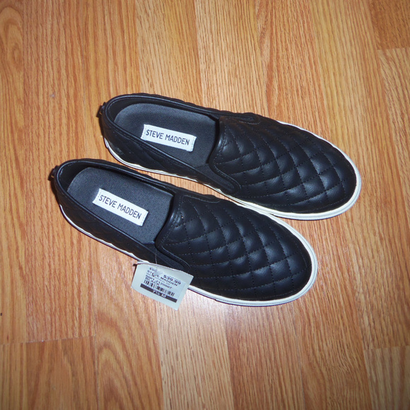 Steve Madden Shoes - NWT Steve Madden Quilted Slip On Shoes 7.5